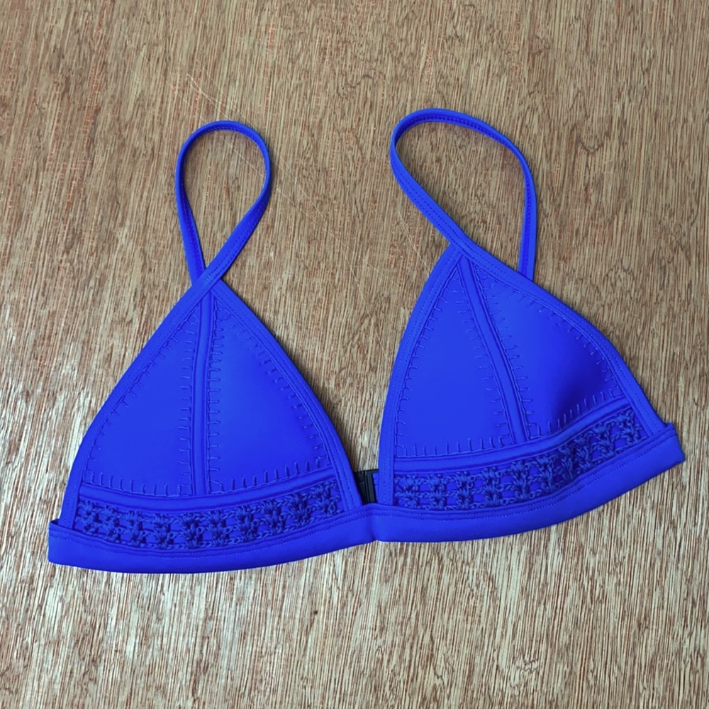 SOLD. NWOT Triangl Blue Crochet Bikini Top Size Small ++ - Picture 1 of 8